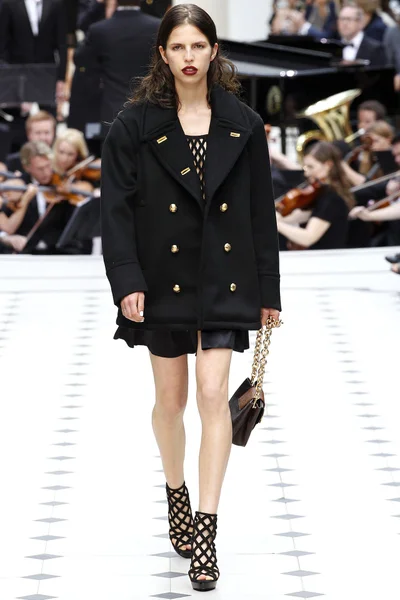 Look 7